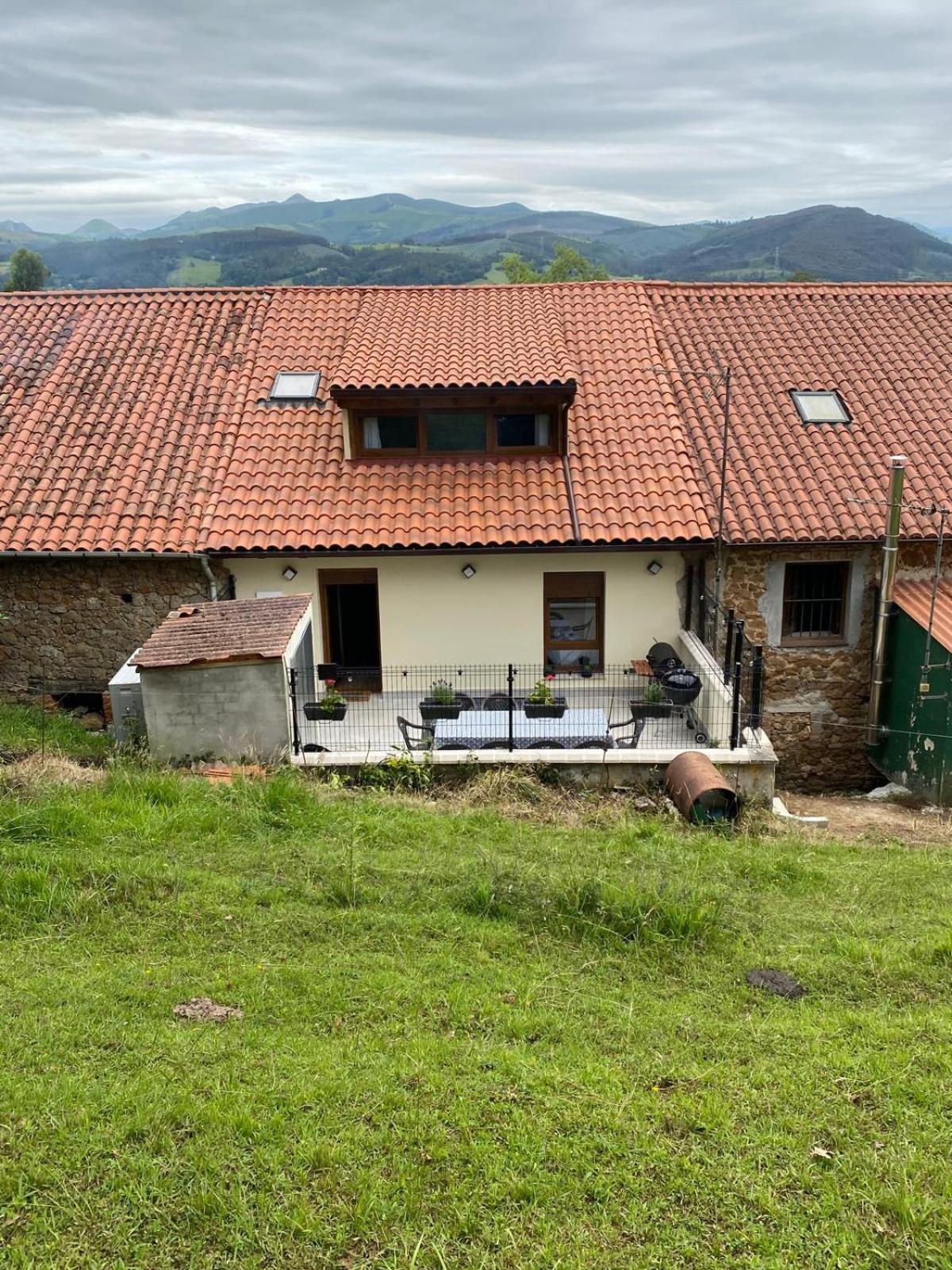 Villa Casa Familiar Cerca De Cabarceno Penagos Exterior foto